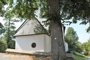 Die alte Linde an der Dorfkirche in Hülscheid