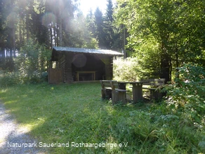 Direkt am Winradweg der Stadt Hilchenbach liegt die Schutzhütte