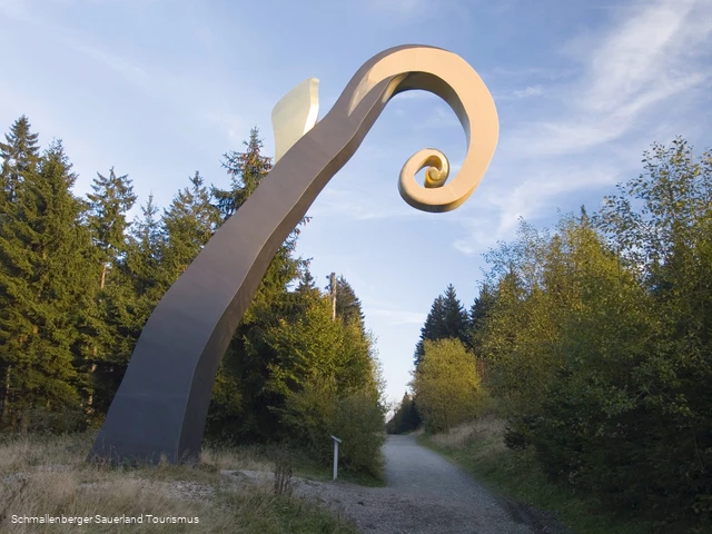 Krummstab von Heinrich Brummack am WaldSkulpturenWeg Wittgenstein - Sauerland